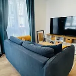 F2 Cosy Stade & Arena Paris